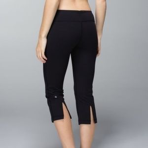 Lululemon Gather & Crow Crop Black Leggings- Sz 12